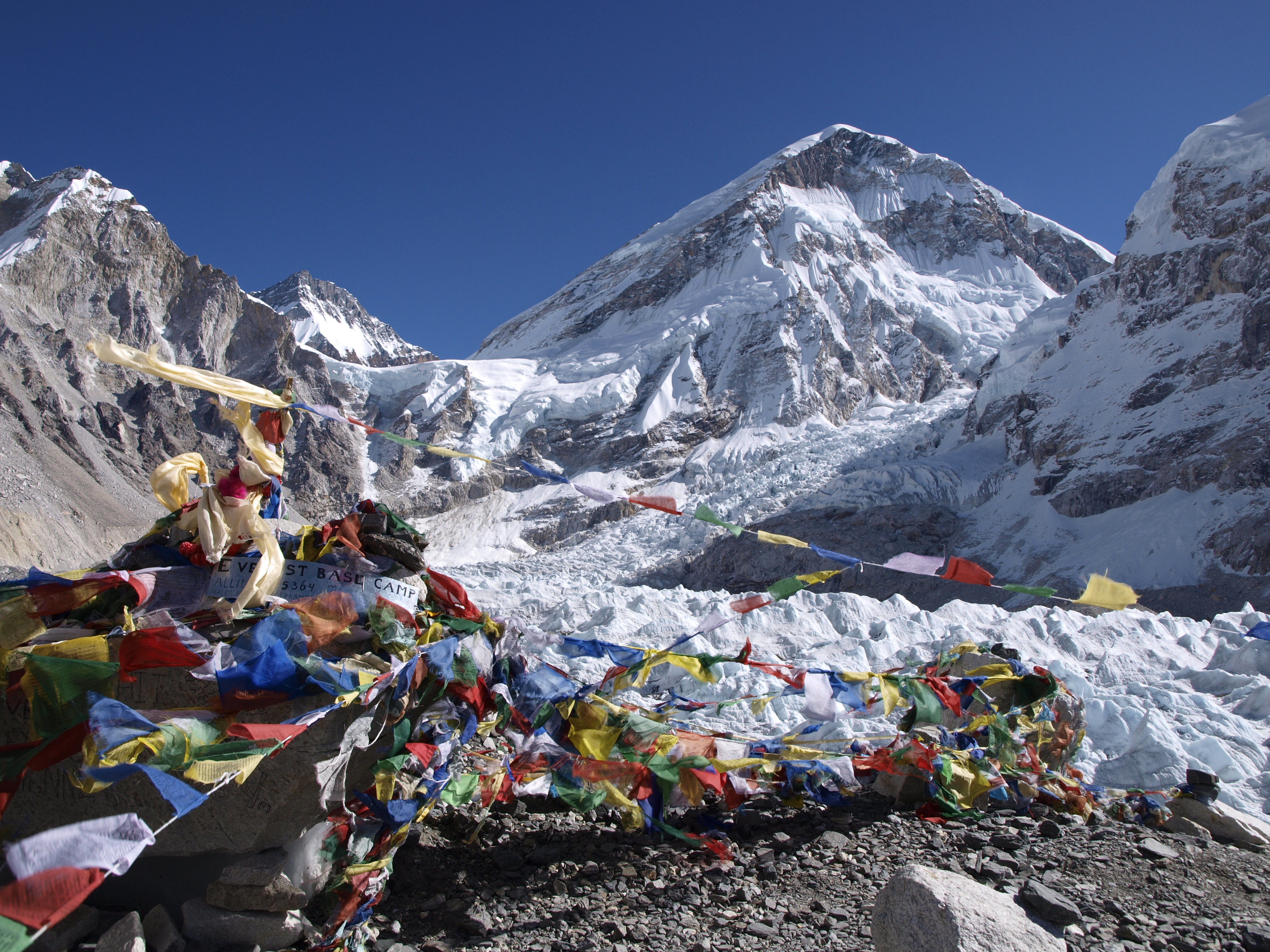 Everest Base Camp trekking route and Kala Patthar viewpoint in the Khumbu region of Nepal